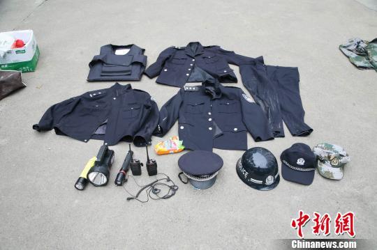 盗墓团伙冒充警察 租奥迪车盗掘古墓被抓获(图)