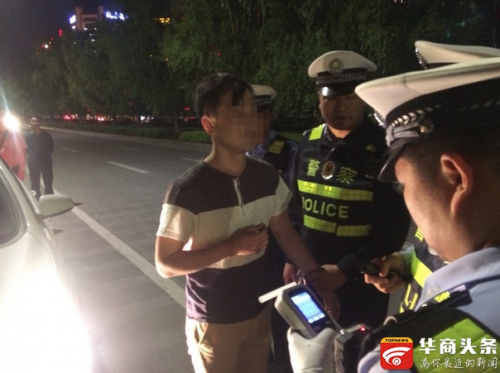 男子遇商州交警查酒驾 到医院抽血前趁机逃跑