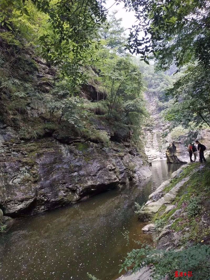 谷城:五山文化研究会考察班河
